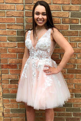 Pretty Homecoming Dress A LineV neck Tulle Applique Short Party Cocktail Dress
