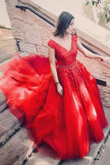 Red Prom Dress V Neck Tulle Lace Appliques Long Formal Gown Evening Dress