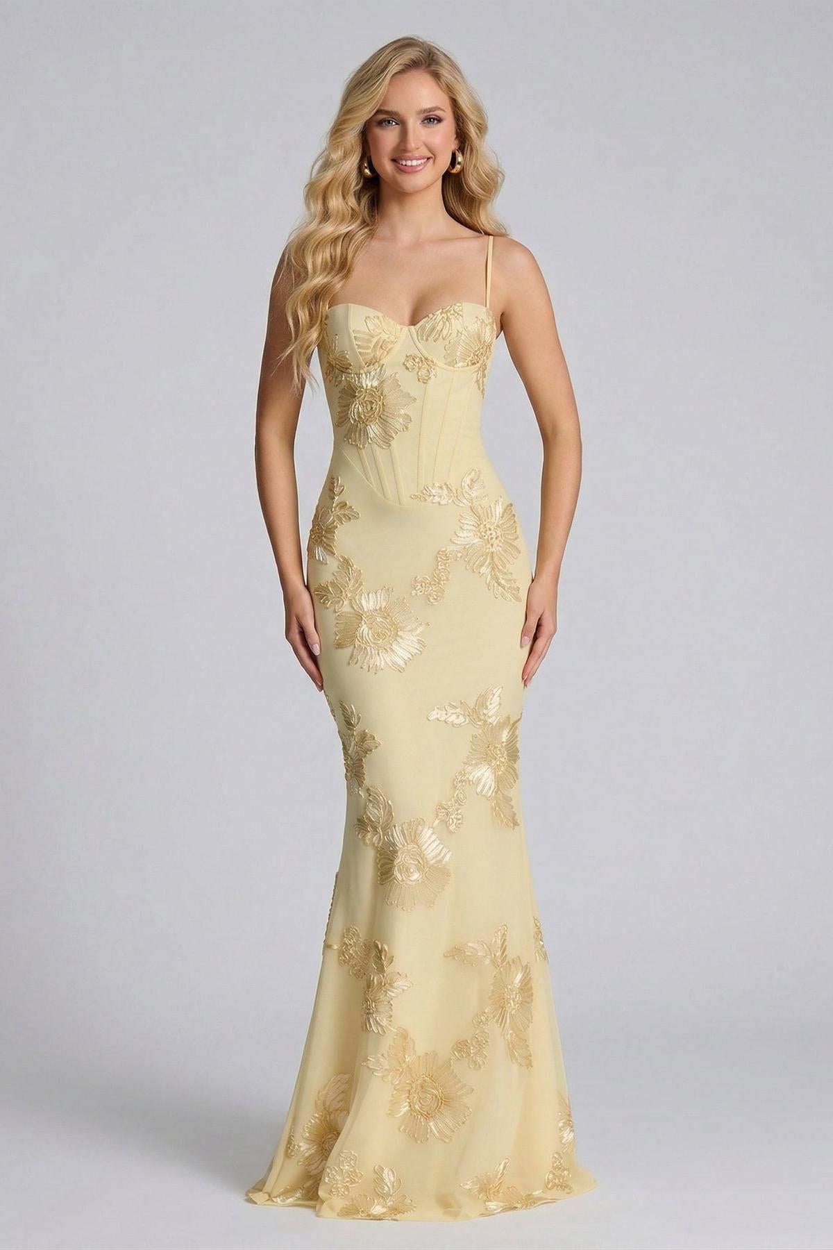 Sheath/Column Spaghetti Straps Floor-Length Bridesmaid Dresses with Applique
