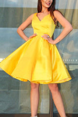 Simple Homecoming Dress V Neck Yellow Short Party Cocktail Dress
