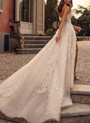 Sleeveless Lace Wedding Dress With Appliques Lace