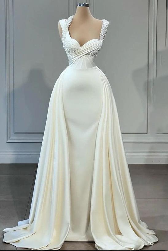 Sleeveless Sweetheart Wedding Dress with Sweep Train