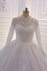 Sparkly Long Sleeve Wedding Dress Lace Ball Gown High Neck Tulle Bridal Gown