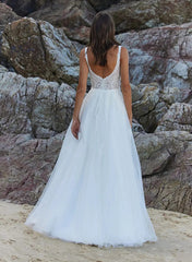 Square Neckline Sleeveless A Line Tulle Wedding Dress With Appliques Lace