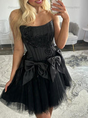 Dressystars Strapless Beading Short Homecoming Dress with Waist Bow