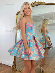 Dressystars Strapless Floral Gold Jacquard A-Line Short Dress with Statement Bow Homecoming Dresses