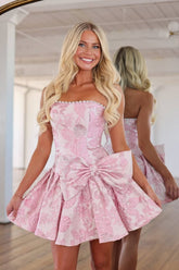Dressystars Strapless Pearl-Trimmed Floral Jacquard Short Homecoming Dresses with Side Bow