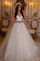 Stunning A Line Bateau Neck Tulle Floor Length Wedding Dress with Lace Appliques