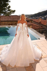 Sweetheart A Line Wedding Dress Beaded Lace Appliqued Bridal Gown with Gloves
