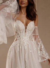 Sweetheart Court Train Wedding Dress With Appliques Lace