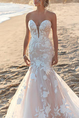 Sweetheart Sleeveless Sweep Train Lace Mermaid Wedding Dress