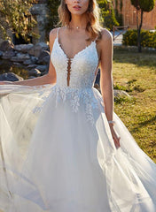 Sweetheart Sleeveless Sweep Train Tulle Wedding Dress With Lace