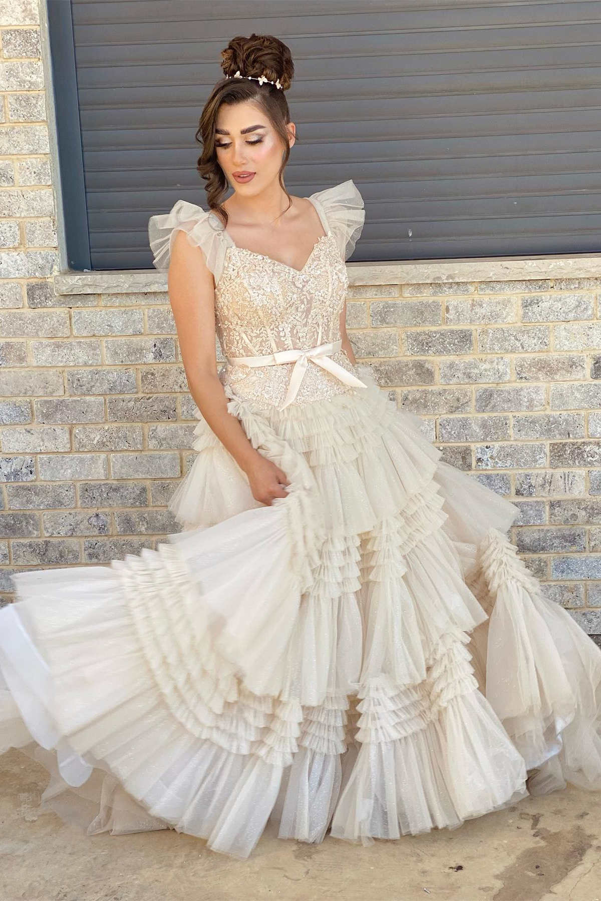 V Neck Prom Dress Ivory Appliques Tiered Tulle Evening Dress