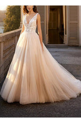 V neck Sleeveless Lace/Tulle Wedding Dress With Appliques Lace