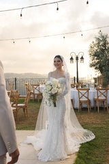 White Tulle Mermaid Wedding Dress with Sweetheart Neckline and Lace Appliques