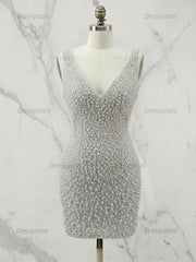 Dressystars White V Neck Pearl Embellished Short Homecoming Dress