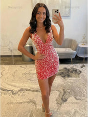 Dressystars White V Neck Pearl Embellished Short Homecoming Dress