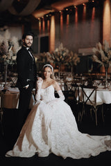 White Wedding Dress A Line Strapless Sleeveless Sweep Train Lace Bridal Gown