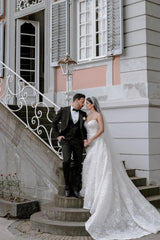 White Wedding Dress Column Sweetheart Sleeveless Lace Beaded Long Bridal Gown With Detachable Train