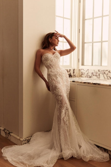 White Wedding Dress Mermaid Sweetheart Sleeveless Sweep Train Tulle Lace Bridal Gown With Appliques