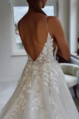 White Wedding Dress Spaghetti Strap Sleeveless Beaded Cathedral Train Lace Long Tulle Bridal Gown