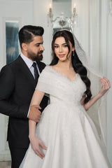 White Wedding Dress V Neck Off The Shoulder Sleeveless Sequined Long Chiffon Bridal Gown With Appliques