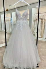 White Wedding Dress V Neck Spaghetti Strap A Line Sleeveless Tulle Bridal Gown With Appliques