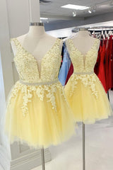 Yellow Homecoming Dress V Neck Tulle Lace Short Party Cocktail Dress