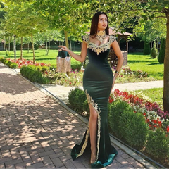 Green Velvet Christmas Party Dress V Neck Lace Appliques Formal Dress With Detachable Train