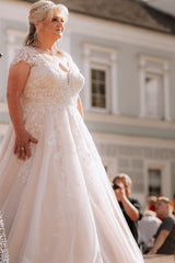 Dressystars Plus Size Wedding Dress A Line Cap Sleeve Bridal Gown with Lace Appliques