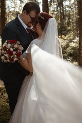 Dressystars Plus Size Wedding Dress V Neck Sparkly Cap Sleeve A Line Bridal Gown