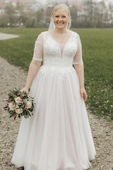 Dressystars Plus Size Beach Wedding Dress Half Sleeve A Line Lace Bridal Gown