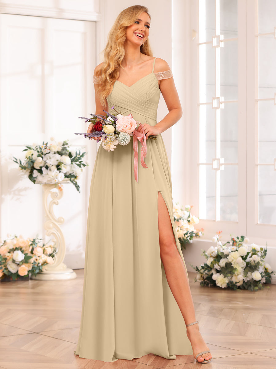 A-Line/Princess Spaghetti Straps Long Wedding Party Dresses with Split Side & Pockets Champagne
