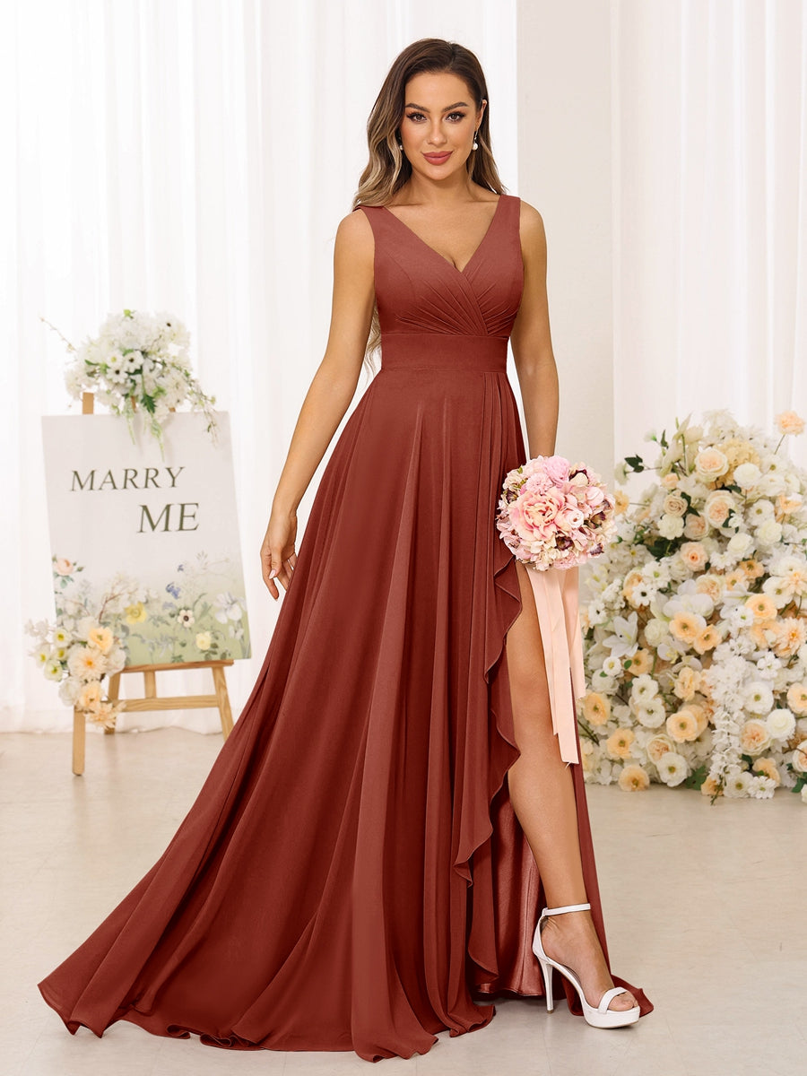 A-Line/Princess V-Neck Split Side Long Bridesmaid Dresses with Pockets Rust