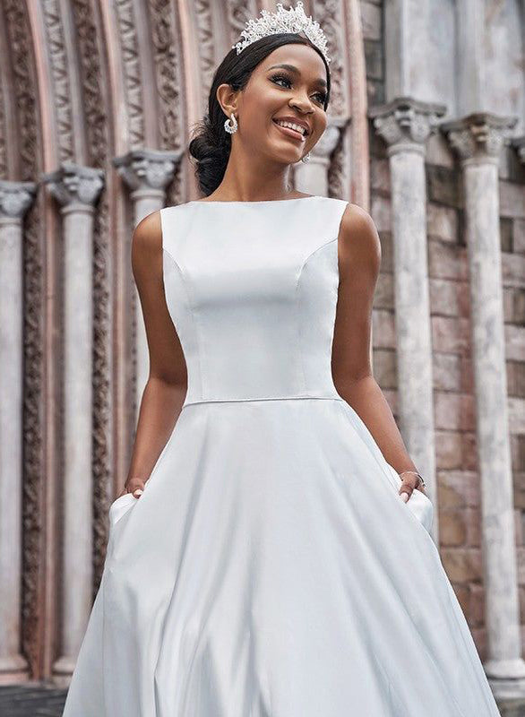 A Line Back Hole Wedding Dress With Pockets