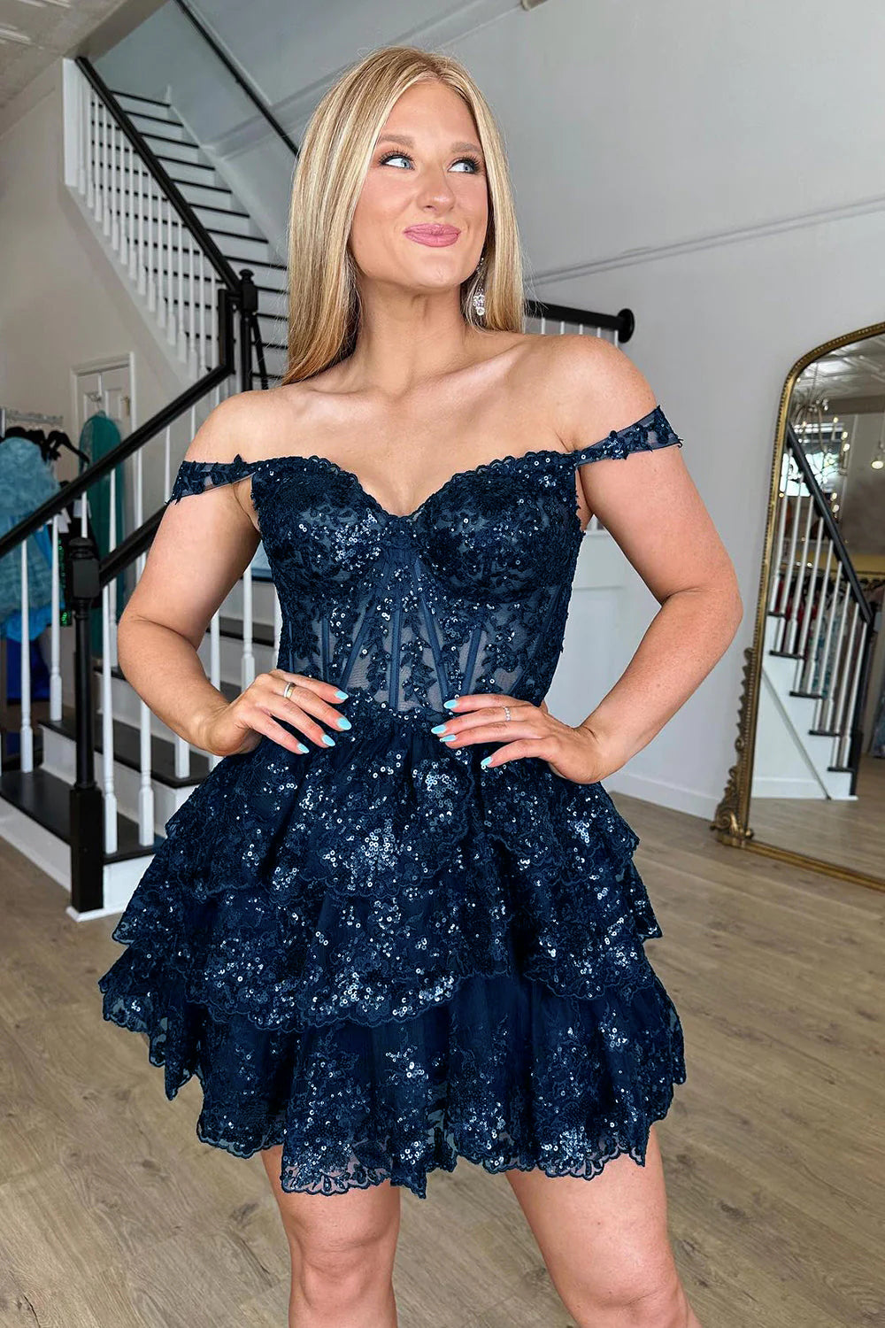A-Line Black Homecoming Dresses Tiered Short Cocktail Dresses with Lace