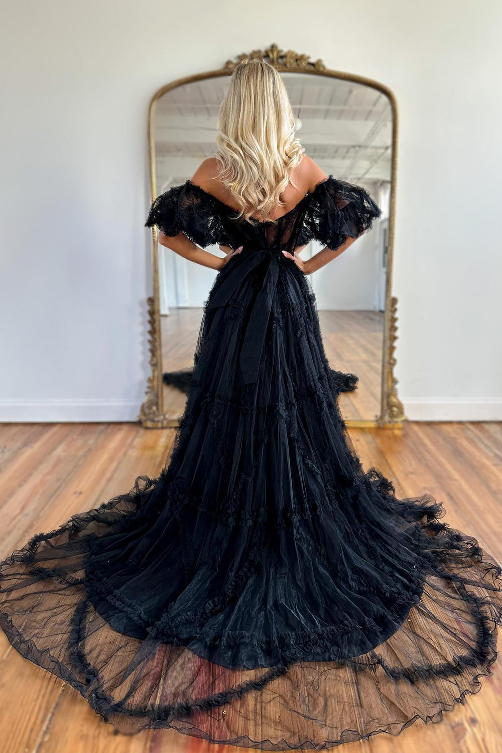 A Line Prom Dress Off the Shoulder Red Tulle Corset Evening Dress with Bowknot