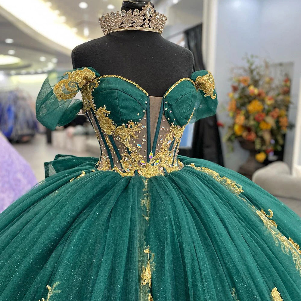 Ball Gown Off Shoulder Puffy Sleeves Flower Lace Appliques Emerald Green Tulle Princess Gown Quinceanera Dress For Sweet 16