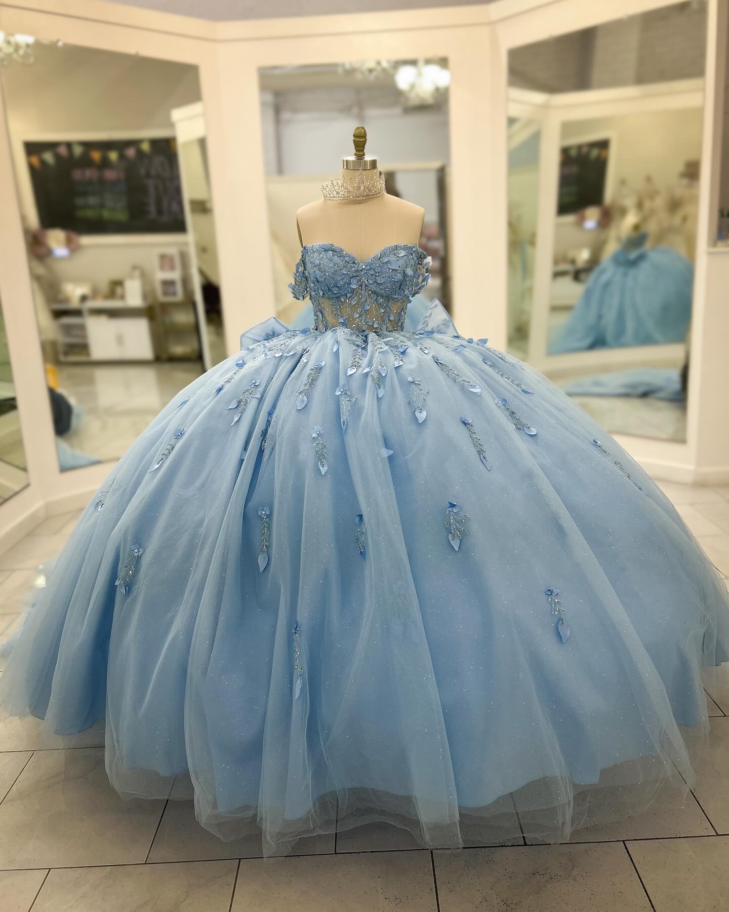 Ball Gown Off Shoulder Sleeveless Beaded 3D Flowers Appliques Bow Knote Tiered Sparkly Baby Blue Tulle Quinceanera Dress Formal Evening Gown Birthday Dress For Sweet 16