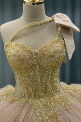 Ball Gown One Shoulder Sleeveless Beaded Bow Knot Appliques Tiered Glitter Light Champagne Tulle Quinceanera Dress Formal Evening Party Gown For Sweet 16