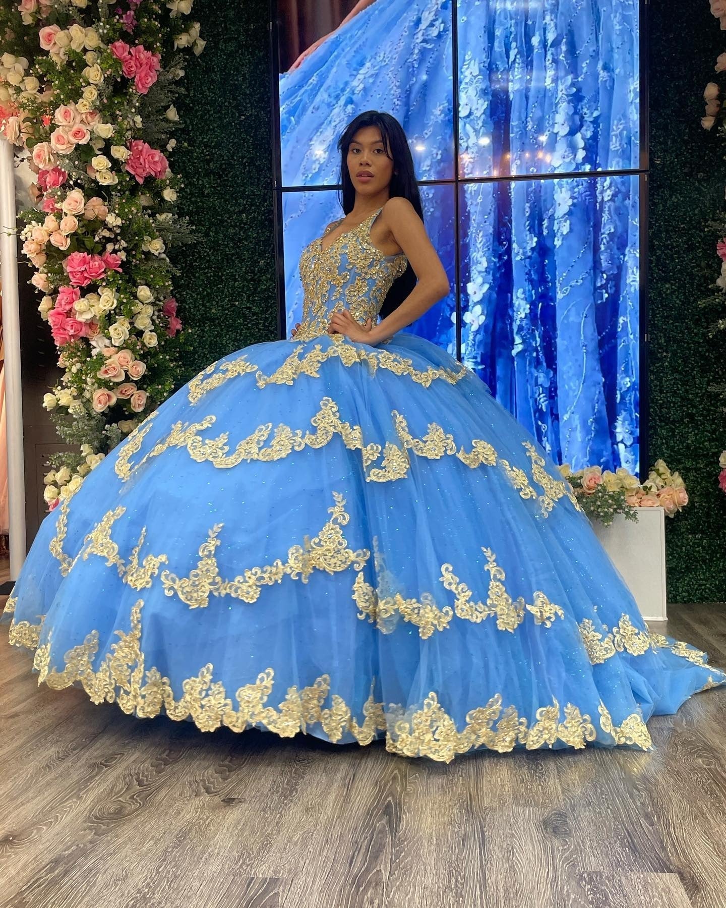 Ball Gown V Neck Beaded Sequins Flower Appliques Tiered Lace Up Sky Blue Tulle Quinceanera Dress Cocktail Dresses Princess Evening Party Gown For Sweet 16