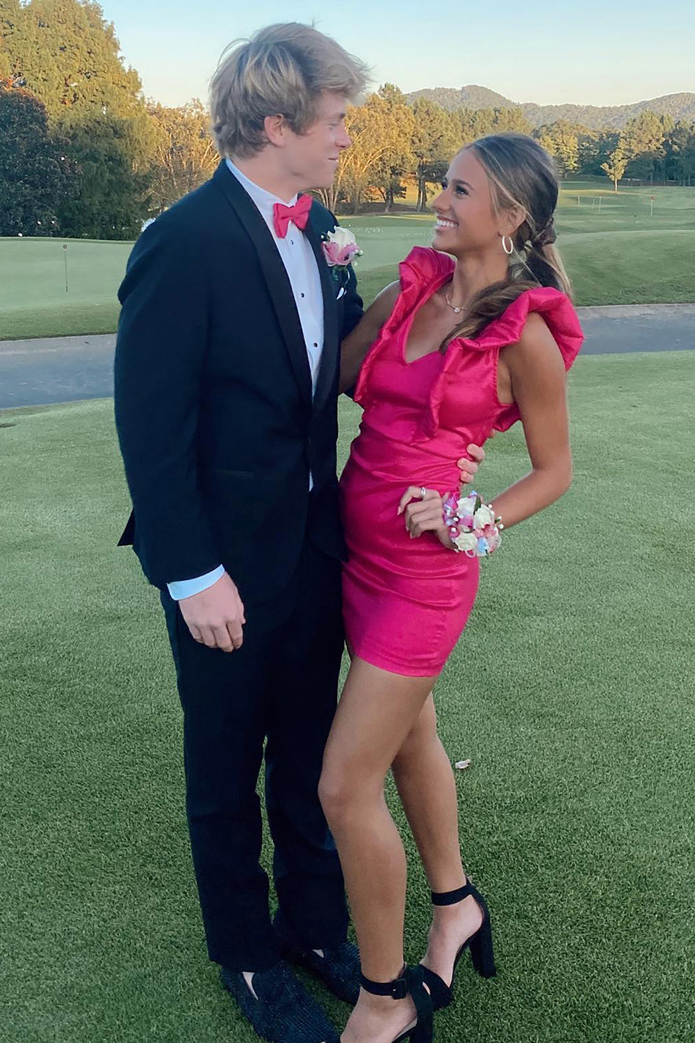 Black 2-Piece Shawl Lapel Slim Fit Men's Prom Homecoming Suit Blazer Pants