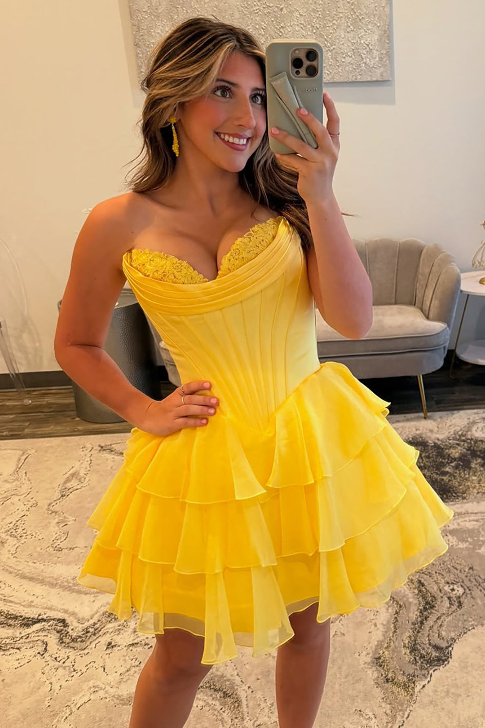 Black Corset A Line Homecoming Dresses Short Cocktail Dresses With Ruffles