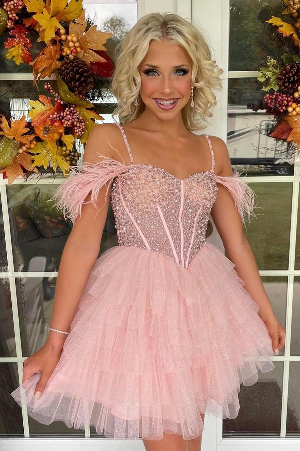 Black Homecoming Dresses Beaded Corset Ruffled Short Cocktail Dresses With Feathers