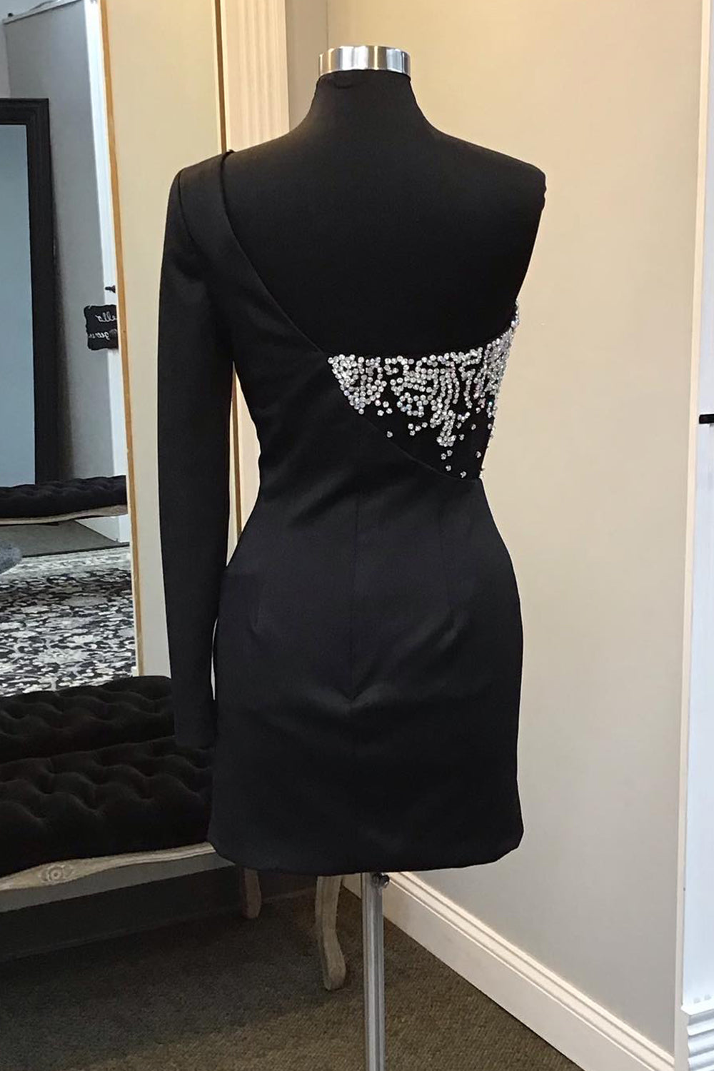 Black Homecoming Dresses BeadedOne Shoulder One Sleeve Tight Short Cocktail Dresses