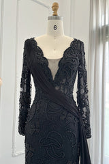 Black Mermaid Prom Dress Long Sleeve V Neck Formal Dress With Lace Appliques