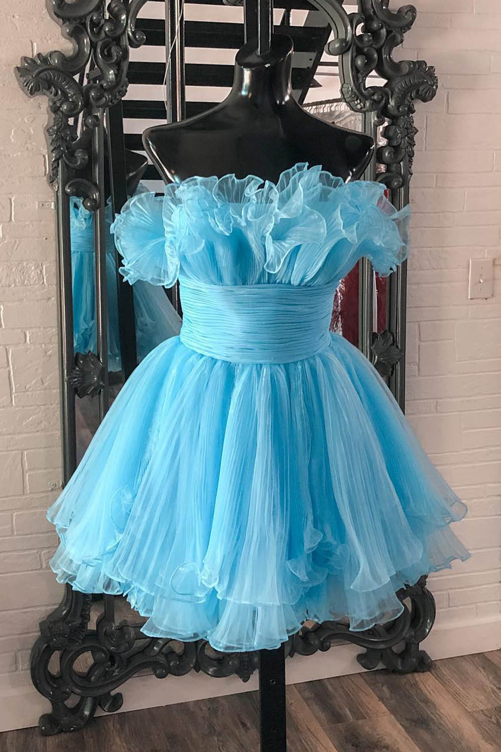 Blue Homecoming Dresses A-Line Strapless Ruffled Short Cocktail Dresses