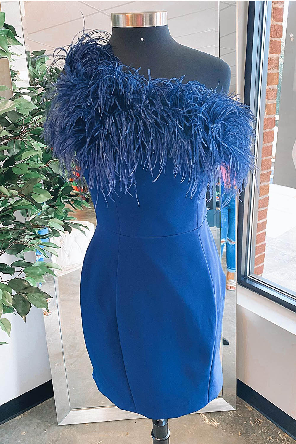 Blue Homecoming Dresses Off the Shoulder Tight Short Cocktail Dresses with Feathers
