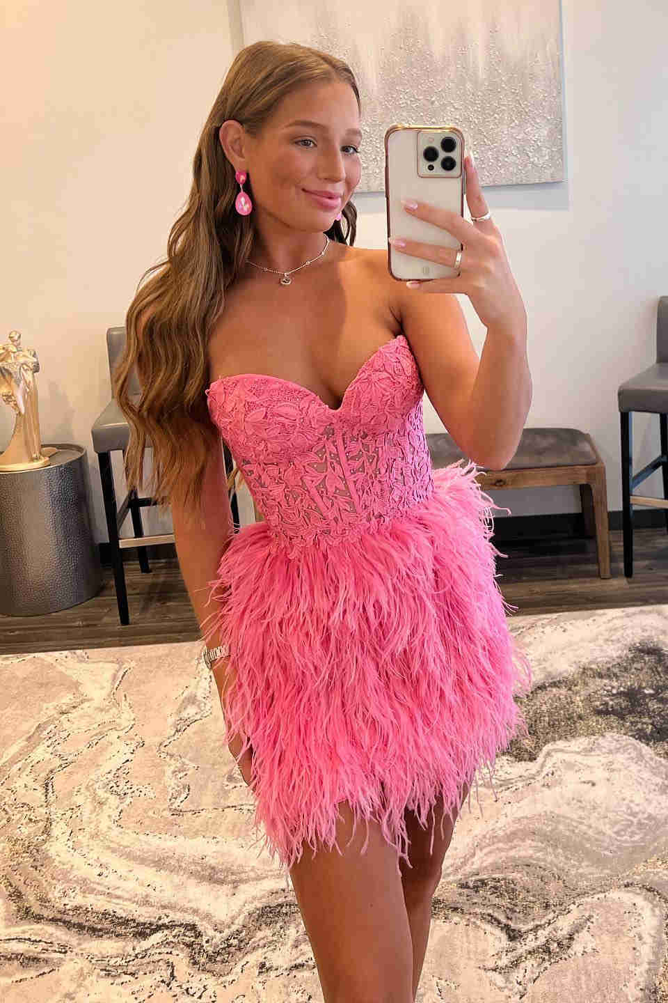 Bodycon Homecoming Dress Chic Sweetheart Collar Lace Feather Short Party Cocktail Dress