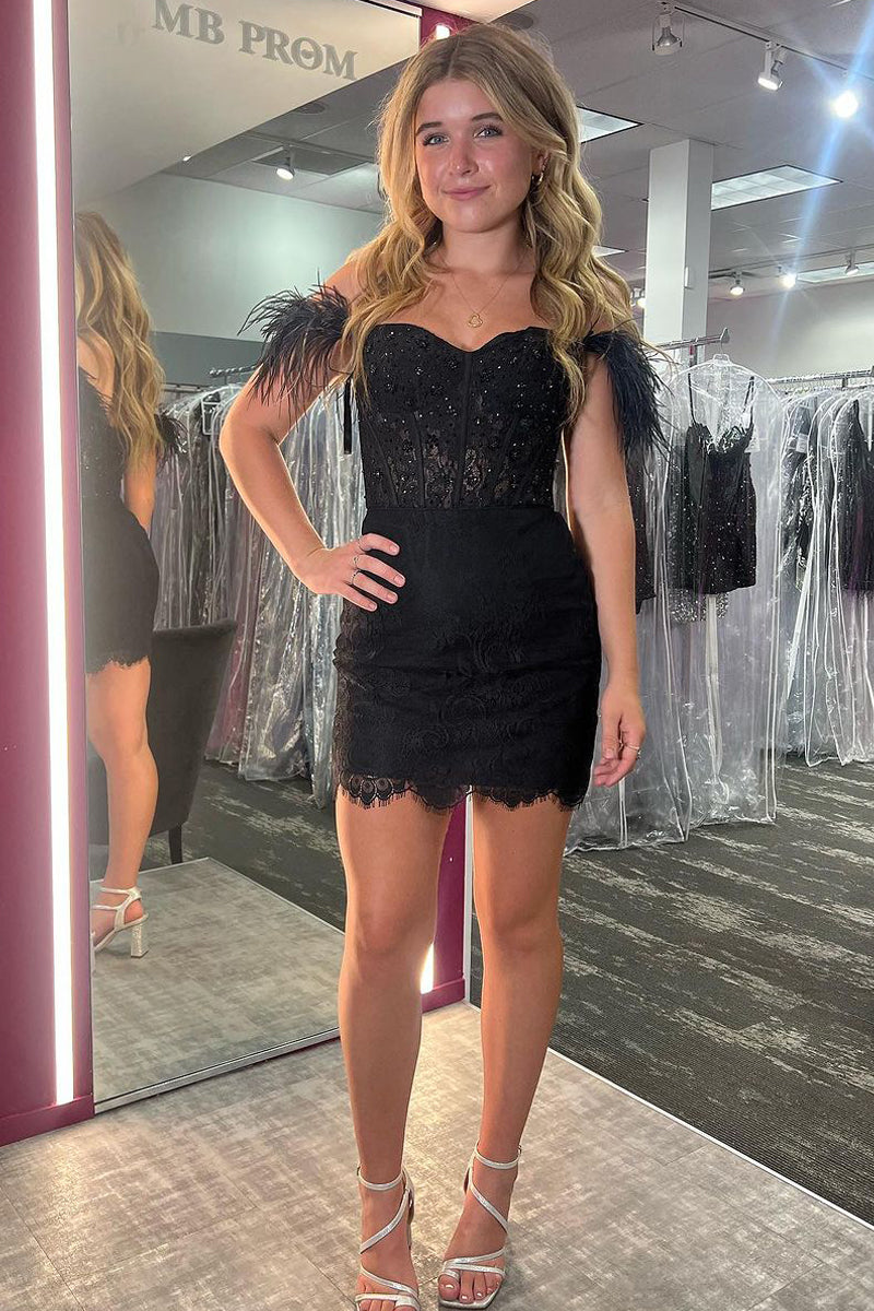 Bodycon Homecoming Dress Heart shaped Black Lace with Chic Feather StyleShort Party Cocktail Dress